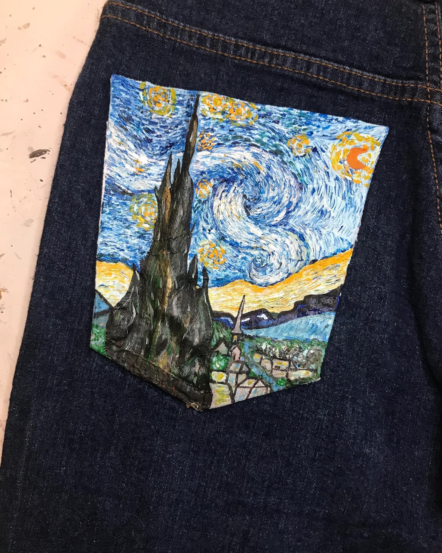Notte stellata — Jeans Â· tasca dipinta